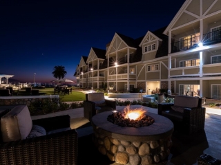 Carlsbad Resort Hotel Courtyard Fire Pit