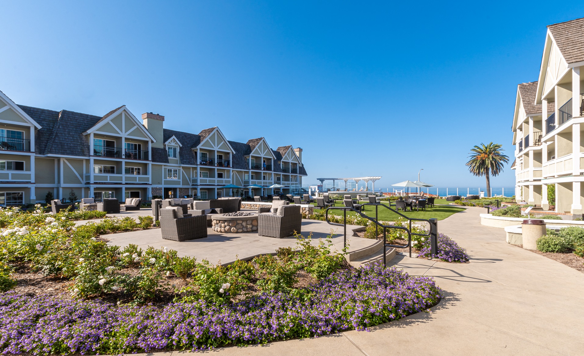 Carlsbad Resort Hotel Courtyard Ocean